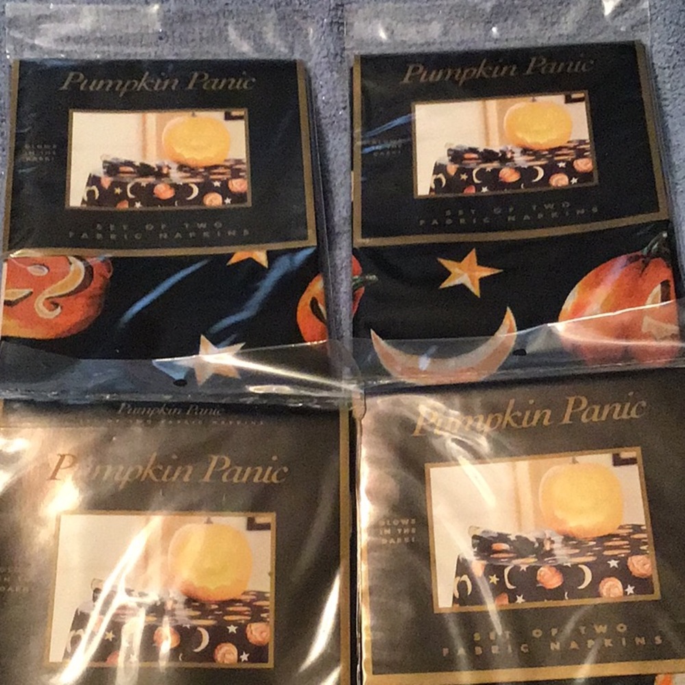 Pumpkin Panic Fabric Napkins, Set of 8, NEW